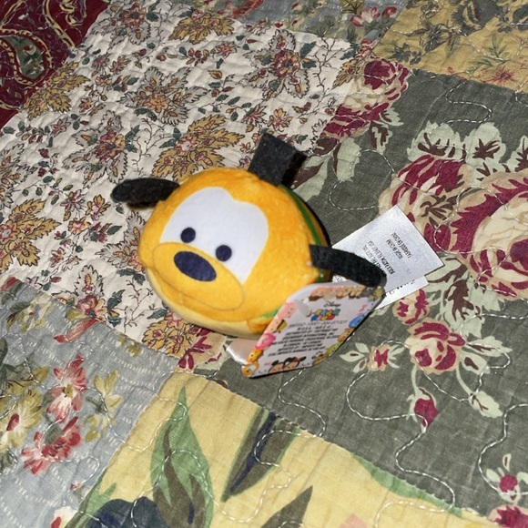 5 piece bundle- Disney Tsum-Tsum Mickey Mouse set! NWT! - Picture 2 of 7